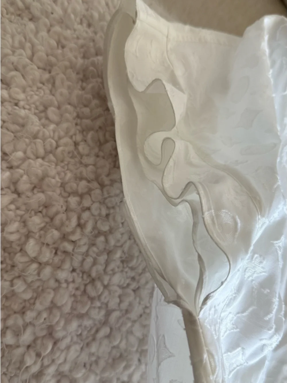 Louis Vuitton White Jacquard Shirt with Navy Label and Gold Threading - Picture 6 of 6